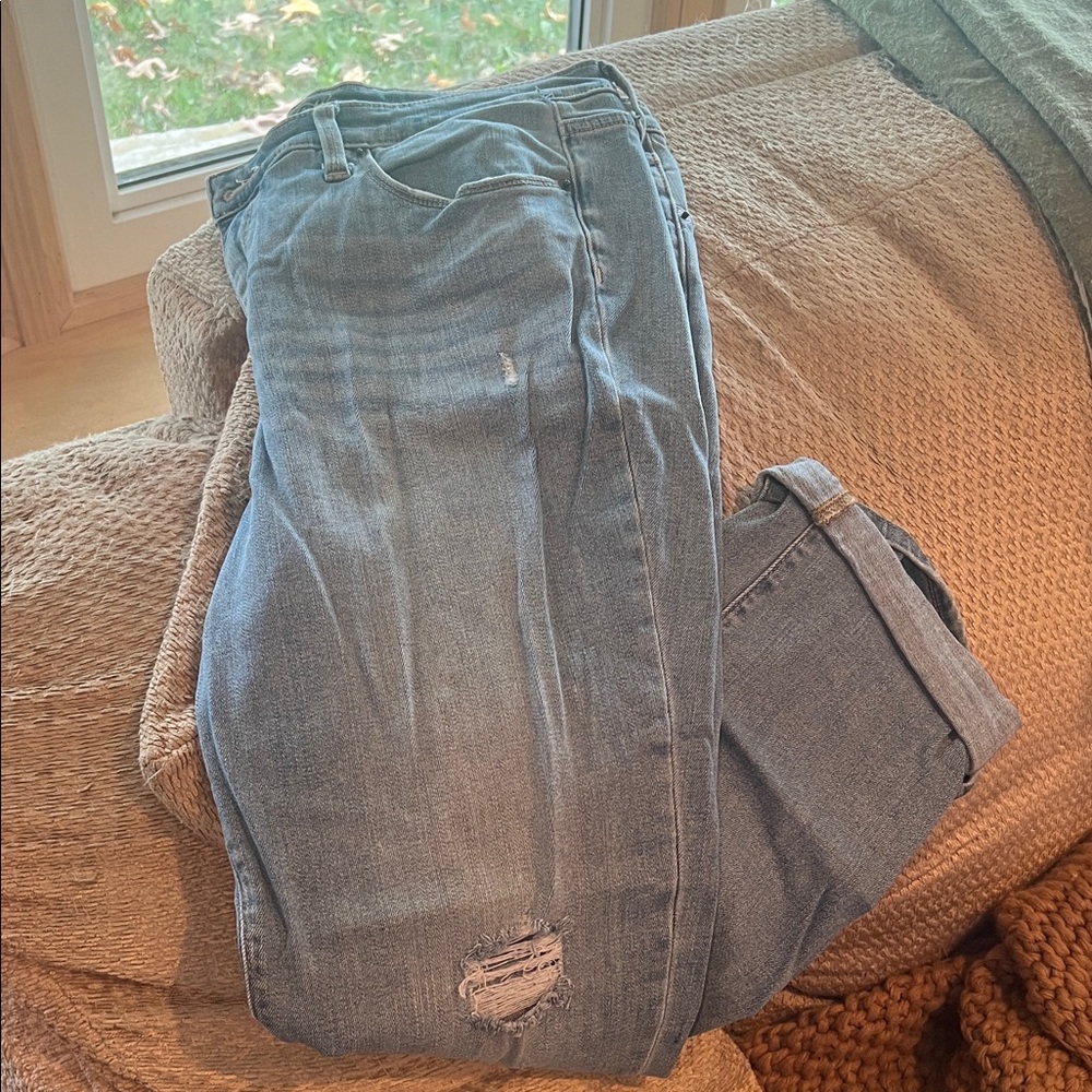 Universal Thread Light Blue Denim Jeans
